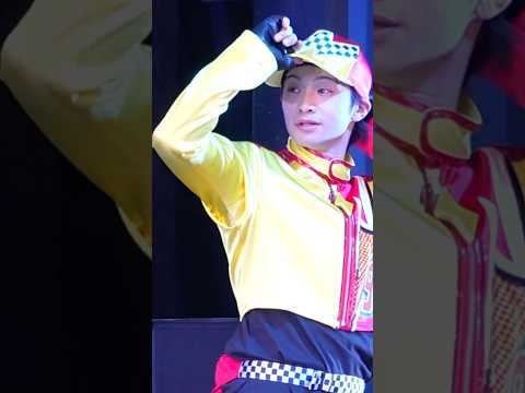 帽子を直す仕草までイケメン