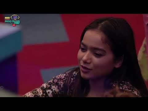 elvish ne aashika ko kiya pyara sa  hug