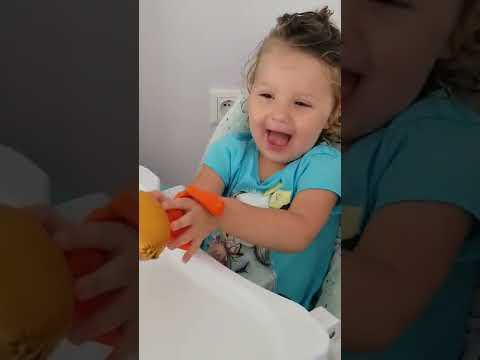 Baby vs Balloon 🤣 and funny Reaction