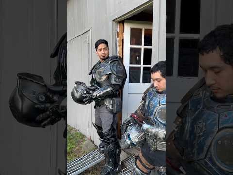 NEVER Wear a Helmet in Gears of War  #gearsofwar #comedy #skit