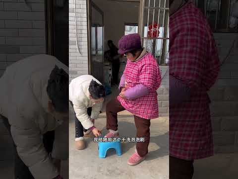 和这样子的公公生活在一起 谁能受得了一大早睡都没得睡，就听到下面在叽里呱啦的  我一去就看到这一幕…记录真实生活 多功能清洗剂 好物推荐🔥