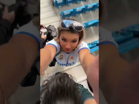 NOURHÈNE ET MAISSA VONT AU SANTIAGO BERNABEU