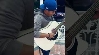 El Karma 🎸🔥(Ariel Camacho )...#arielcamacho #requintos #takamine #corridos #guitarras #latuyia