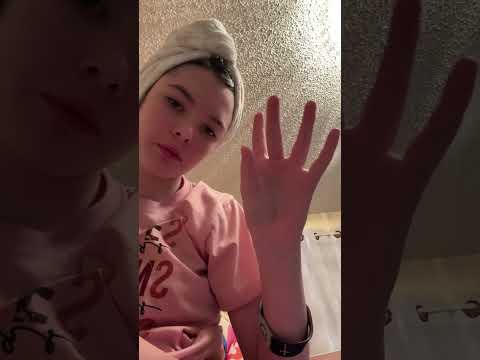 I see what yall mean by its pinky..(it depends where you start)