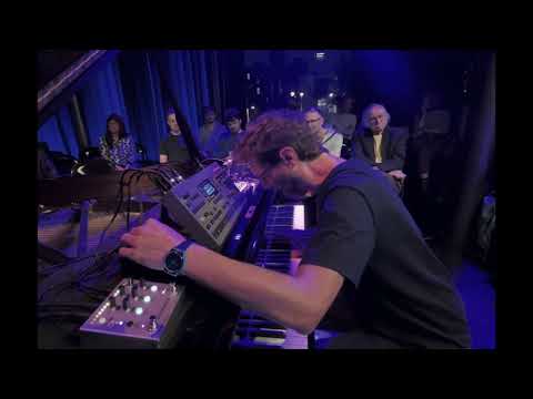 Tom Cawley - Piano & Octatrack - Regression to the Meme