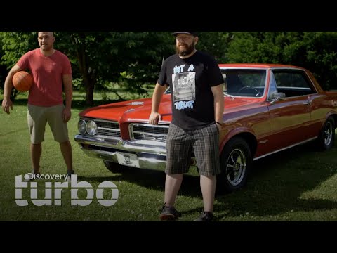 The 1964 Pontiac GTO transforms in a week in the garage | Garage Invasion | Discovery Turbo
