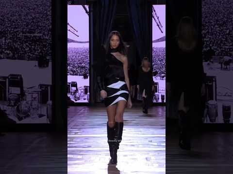 The Power in her Walk ✨ #supermodel #runway #aesthetic