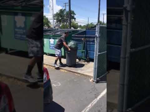 Garbage can lift