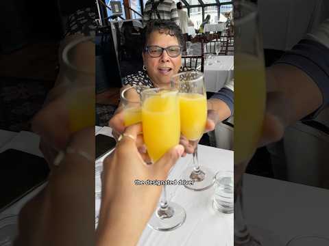 Took my parents on a bottomless brunch cruise in the city & they loved! ✨ Would you ever go on one?