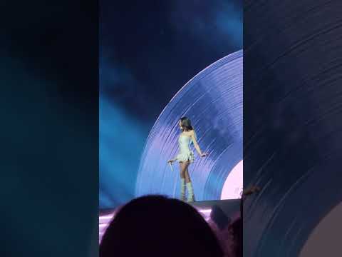 Silence Between Songs - Madison Beer (Live from Cincinnati, OH)