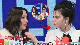 (FreenBeck) FREEN AND BECKY CAN'T STOP GLANCING AT EACH OTHER DURING INTERVIEW!