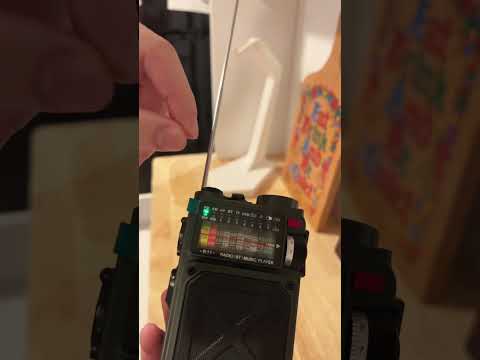 How to switch radio bands on the emergency radio