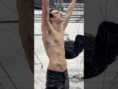 YUNGBLUD - happy sad #yungblud #shorts