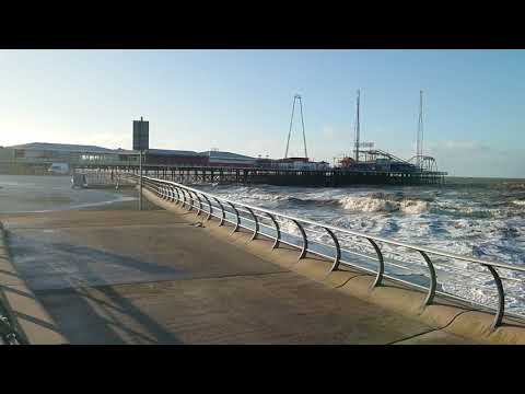 Bright and Blustery Blackpool - South Pier - 02/12/20