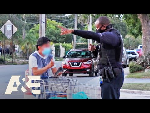 Police Catch Multiple People Taking a Shopping Cart from the Store | Live PD: Florida Heat | A&E