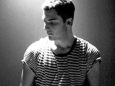 Strech - Why Did Ya Do It (Nicolas Jaar Remix)