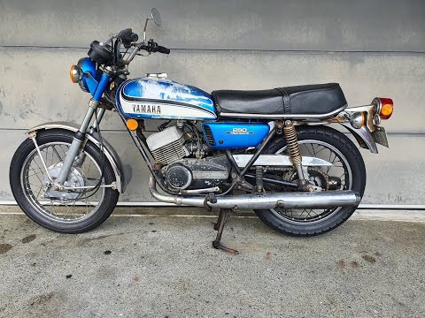 Yamaha RD250 1973 First Start