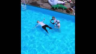 How stray kid’s actually thought of this song 🤣 #straykids #straykidsfelix #straykidsfunnymoments
