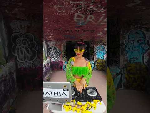 #djkhathia #femaledj #epicviews #dj #djset #music #afrohouse #melodictechno #asia #vietnam #thuytien