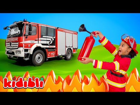 Dzieci Strażacy Gaszą Pożar Wozem Strażackim 🔥 Zabawa i Nauka w Wideo Dla Dzieci | Kidibli