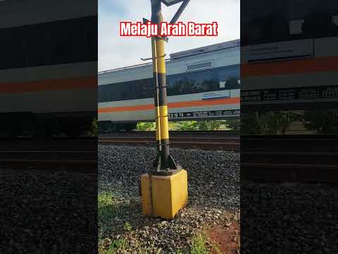 Melaju kencang ke arah barat