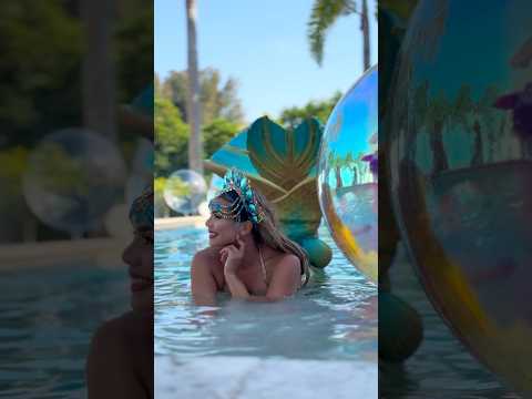 I love these little moments of magic ✨ #mermaid #professionalmermaid