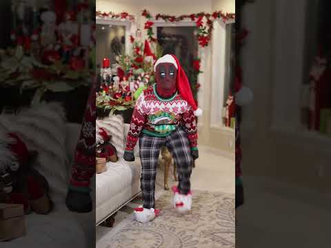 Deadpool loves Santa