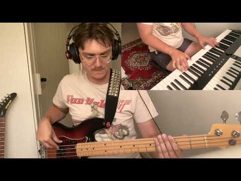 Steely Dan ‘Kid Charlemagne’ Solo Backing Track (bass and keys cover)