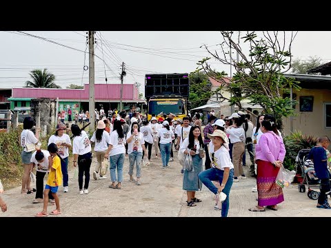 เปิดหัวลายแห่ หมอลำ ฟังกันยาวๆ รถแห่อีสาน วาไรตี้ ณ บ้านโคก ต.ดอกไม้ อ.สุวรรณภูมิ จ.ร้อยเอ็ด