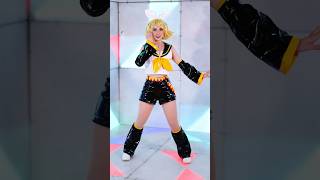 This was THE #vocaloid dance I wanted to learn since I was a preteen. And here we are 🥰💛🎶