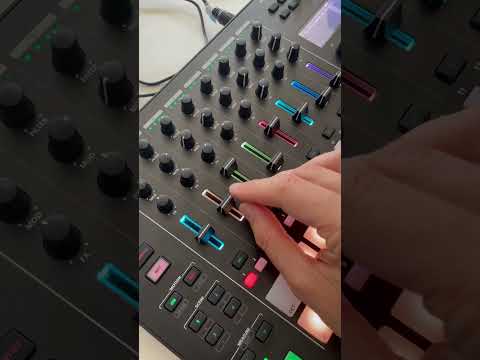 Kiasmos Looped parts on MC-707, only using internal ZEN-Core instruments. 🔥