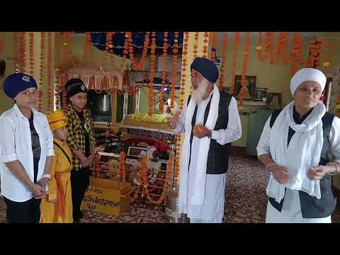 Dhan Dhan Guru Nanak patshah ji de gurpurab te gursikha de bche dumale ch sjje hoye