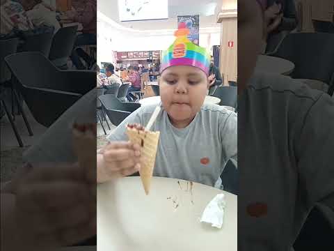 Eu estava no Shopping com a minha Família. #burgerking