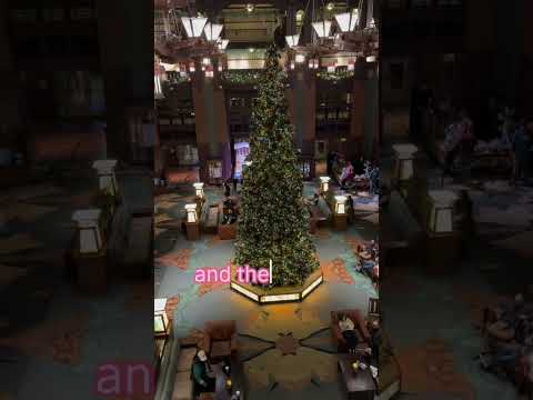 Huge 2 story gingerbread house at Disneyland #disneyland #disneychristmas