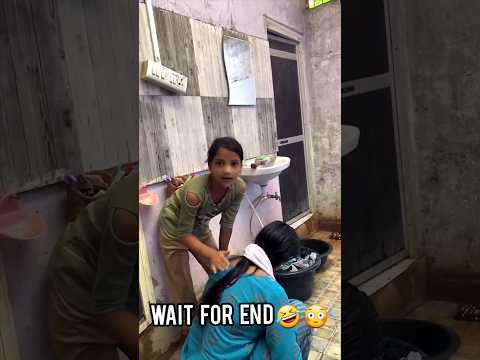 Aisa Kon Karta hai 🤣🤣 #funnyshorts #comedyfunny #shorts #short #realfools #viralshorts