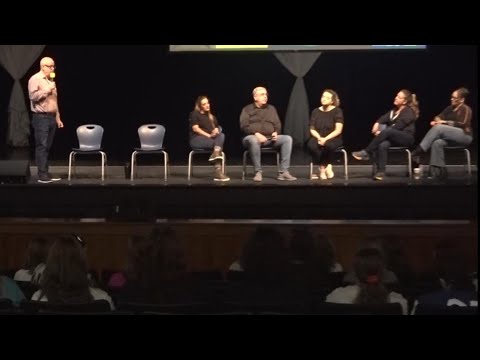 Broadway professionals share industry insights with Huntsville students