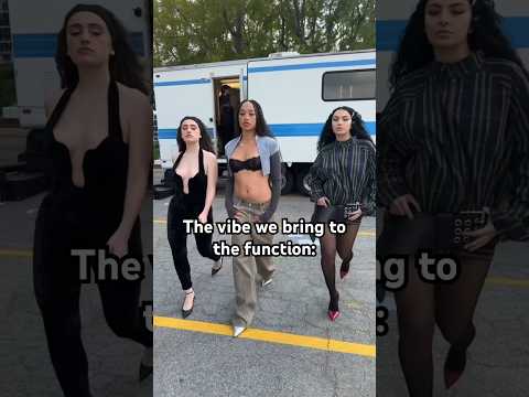 @officialcharlixcx with her baddie friends 💅