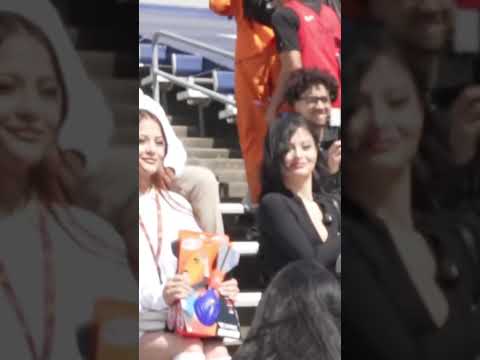 #ddg on #Twitch | DDG blows Wendy a kiss