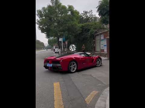 The all time favorite Hypercar #laferrari 🔥