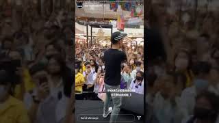 1mill on stage at the mall bangkapi
