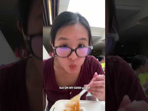 Filipino American tries Jollibee for the first time