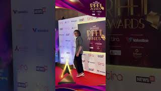 Imtiaz Ali Makes a Grand Entry at #showshareelawards!