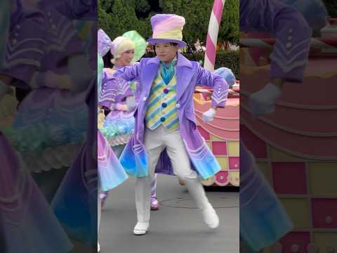 イッツ・ア・スウィーツフルタイム！#disney #ディズニーランド #ディズニーダンサー #ヴァネロペ #ヴァネパル#ヴァネパルダンサー#ディズニーパレード#パルパルーザ#shorts