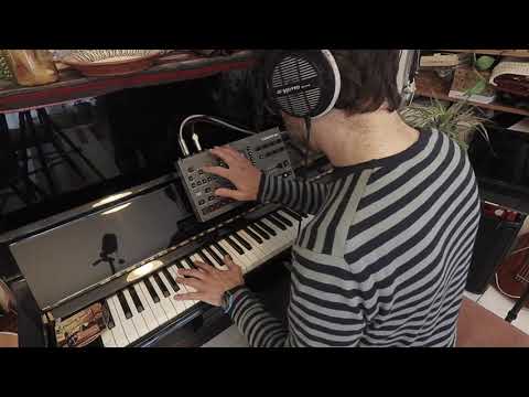 Tom Cawley - Piano & Octatrack - Lines