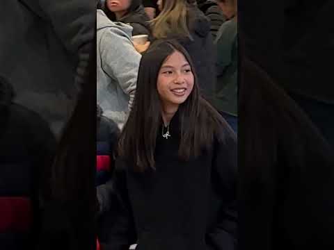 Singing For Strangers In A Mall👀🎙️