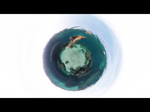 Capture amazing shots under the sea with the Vuze XR Camera and waterproof case.