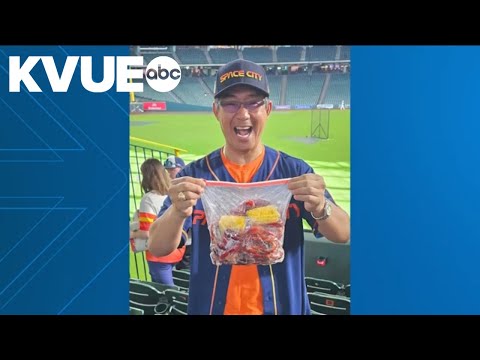 Houston Astros fan brings crawfish to game