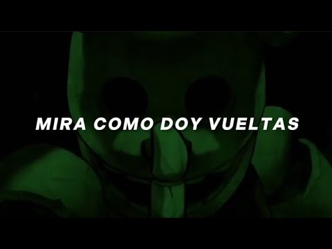Yo y los mira como doy vueltas cuando suena 👁️✨🌹:
