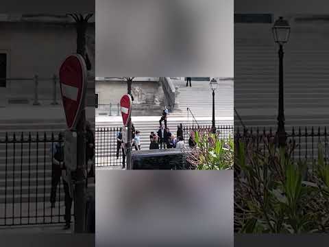 Kim K Arrives In Paris To FACE ROBBERS!
