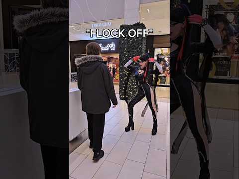 Bayonetta giving DIRECTIONS 💜 #bayonetta #bayonettamemes #comedyvideos #homealone
